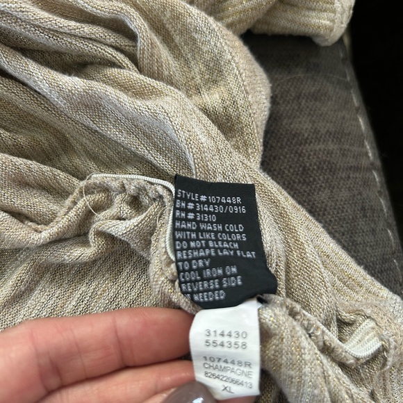 Gold glitter striped lace sleeve top size XL - Picture 6 of 6